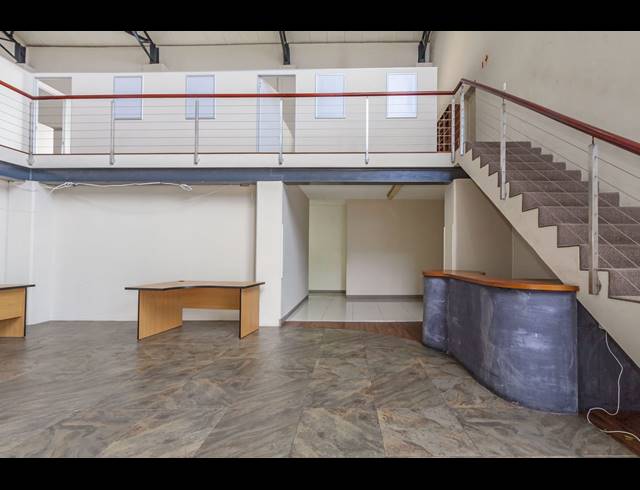 365M² SHOWROOM TO LET IN MALL INTERCHANGE